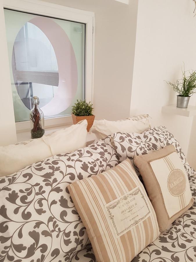 Via Roma Apartment Deluxe Salerno Ngoại thất bức ảnh