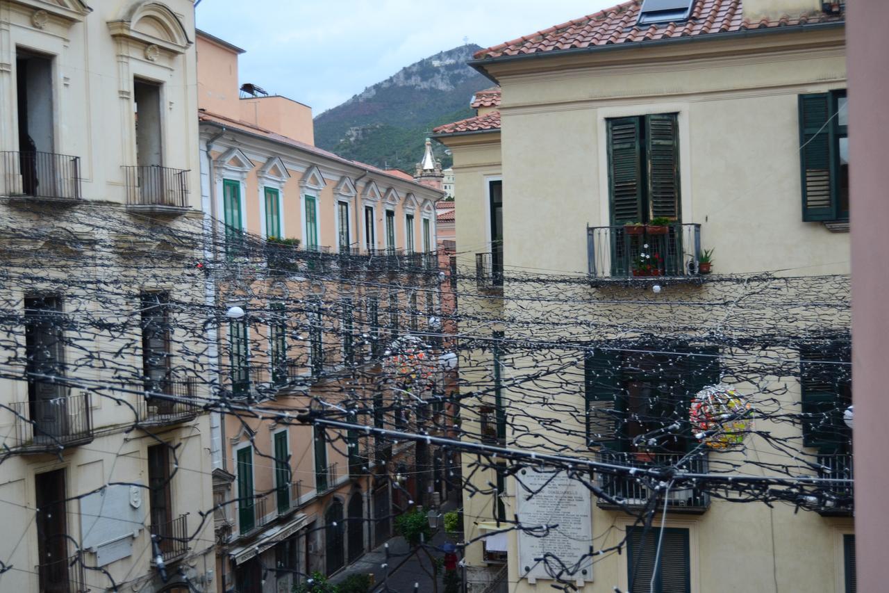 Via Roma Apartment Deluxe Salerno Ngoại thất bức ảnh