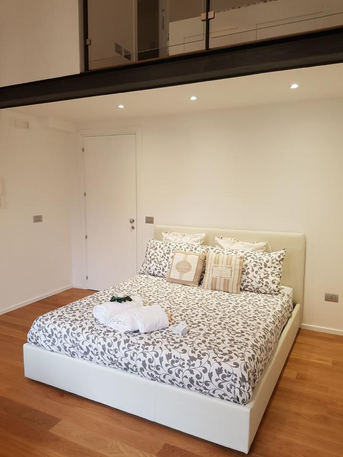 Via Roma Apartment Deluxe Salerno Ngoại thất bức ảnh