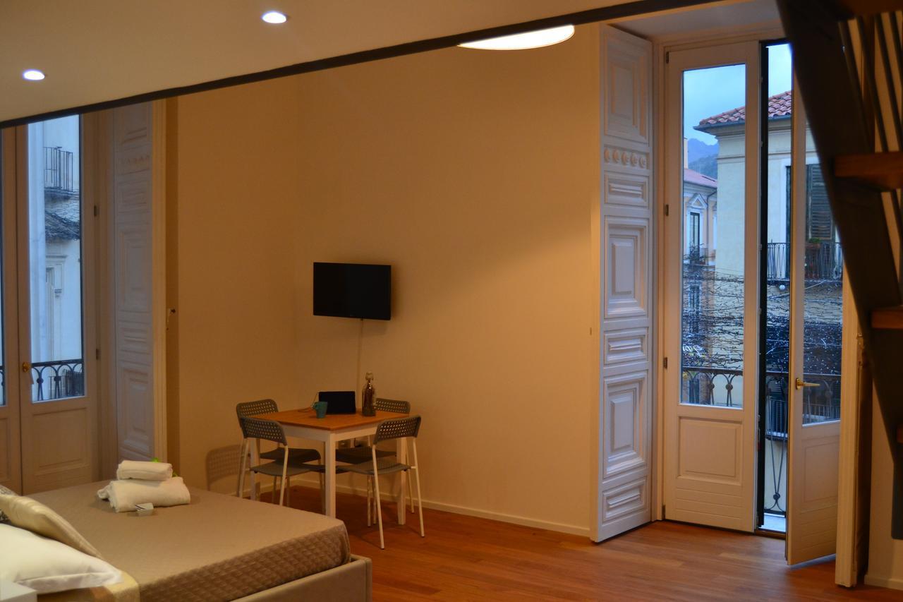 Via Roma Apartment Deluxe Salerno Ngoại thất bức ảnh