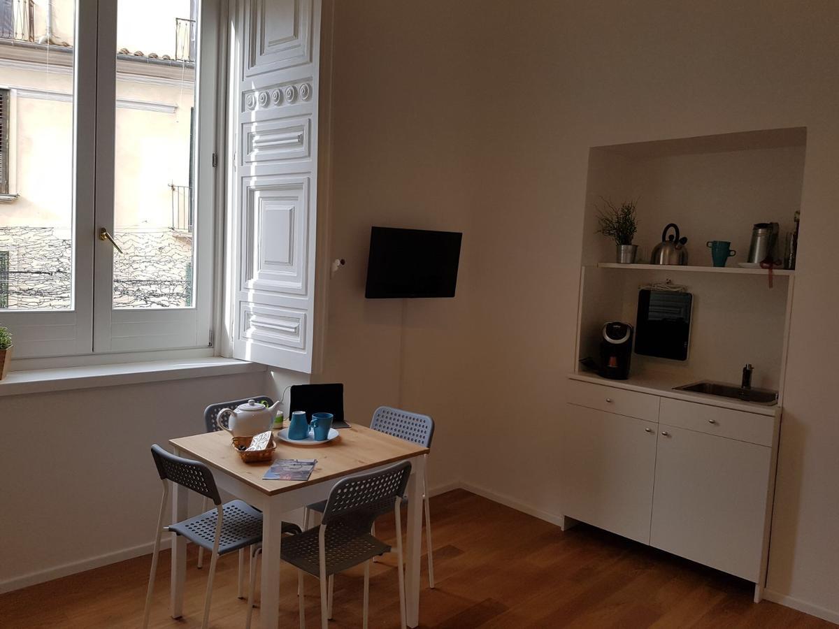 Via Roma Apartment Deluxe Salerno Ngoại thất bức ảnh